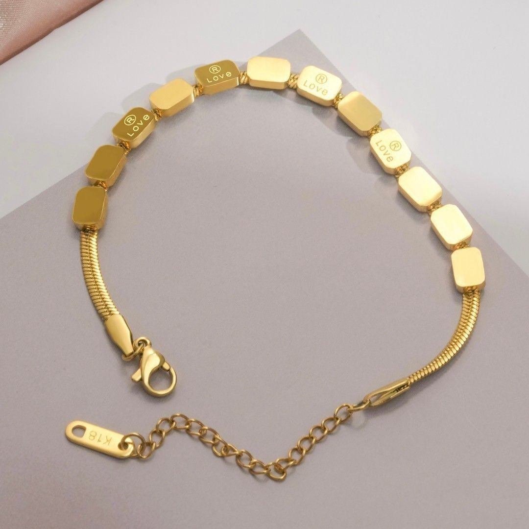 Wholesale Titanium steel non-fading retro LOVE square snake bone bracelet for women